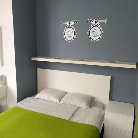 Color 2 Apartment