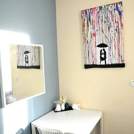 Apartamento Color 2 *